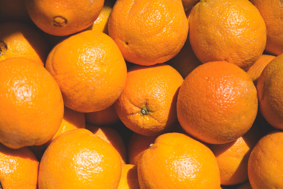 pile d'oranges fraîches
